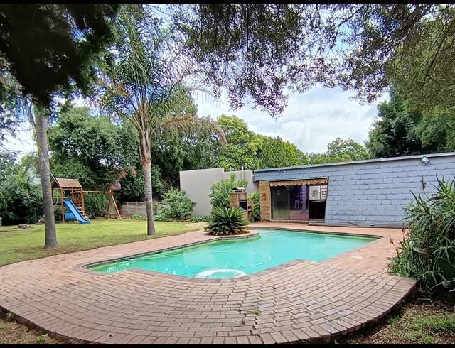 3 BEDROOM HOUSE FOR SALE IN BRACKENHURST